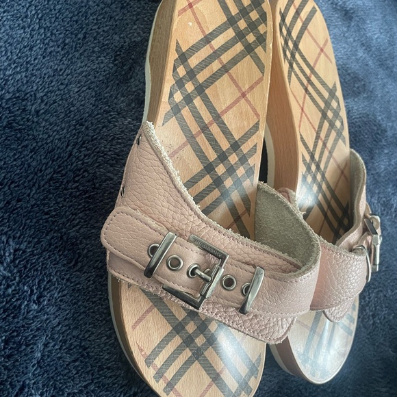 Burberry Classic Plaid Pink Clog Sandals - Picture 3 of 12